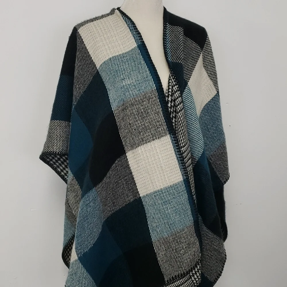 Woolrich Reversible Poncho Teal/Blk/Wht Plaid & Blk&wht Houndstooth O/S EUC